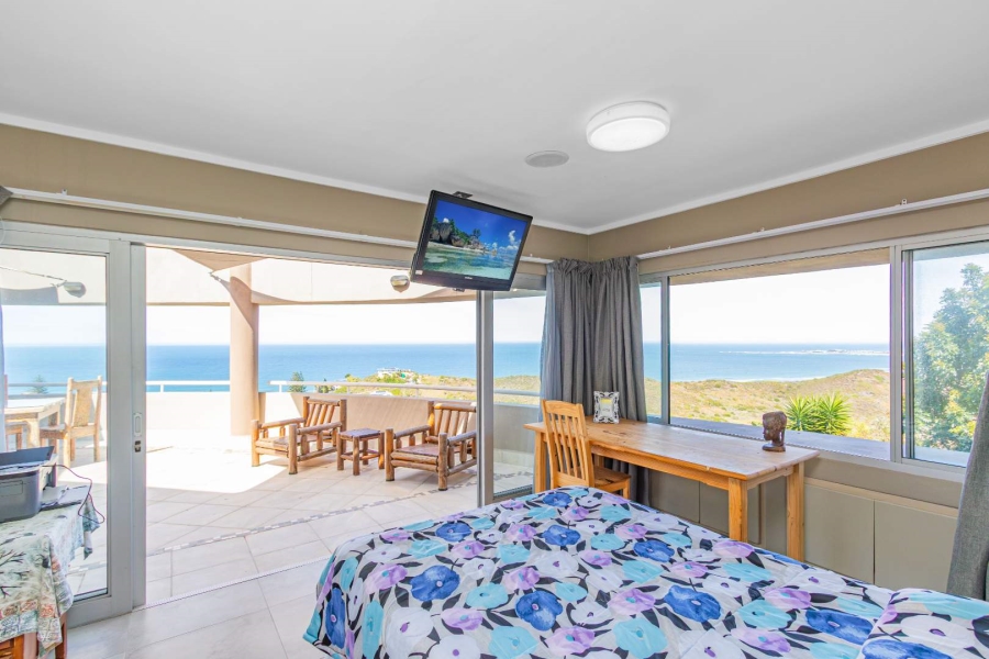 6 Bedroom Property for Sale in Brenton On Sea Western Cape